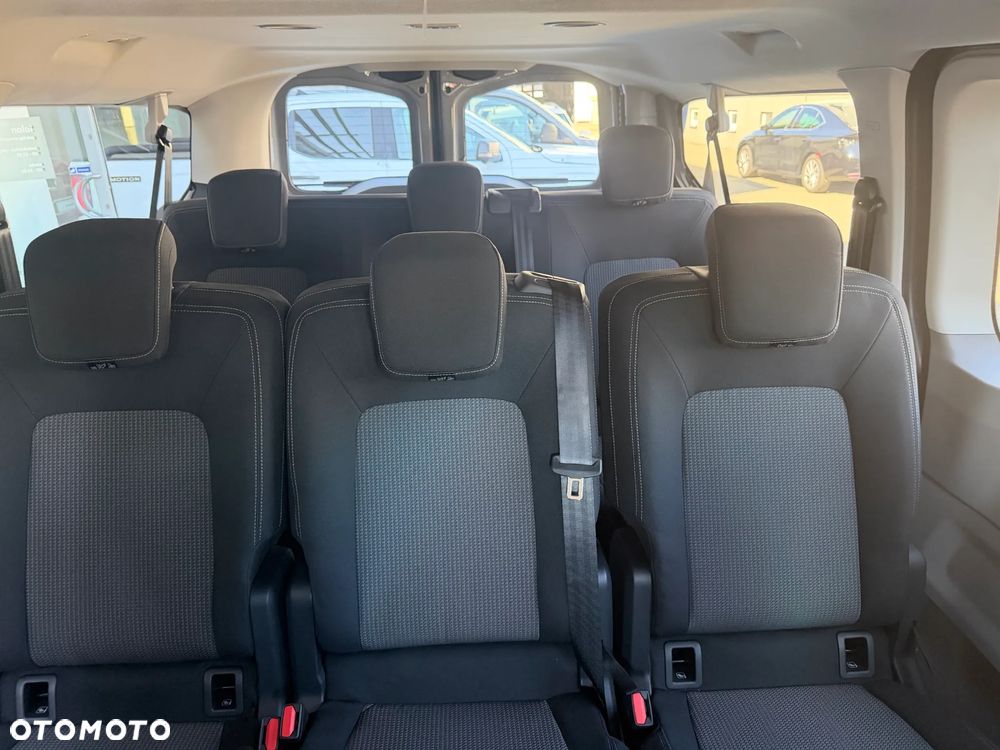 Volkswagen Transporter Kombi L2H1 M1 - 15