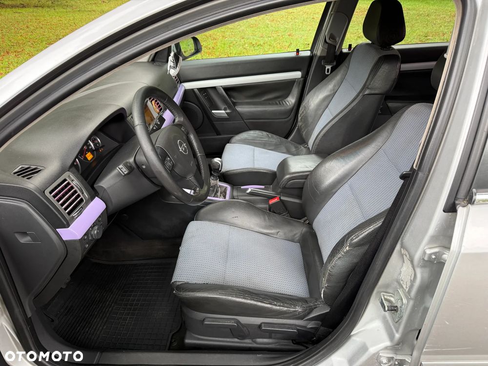 Opel Vectra GTS 3.0 V6 CDTI - 12