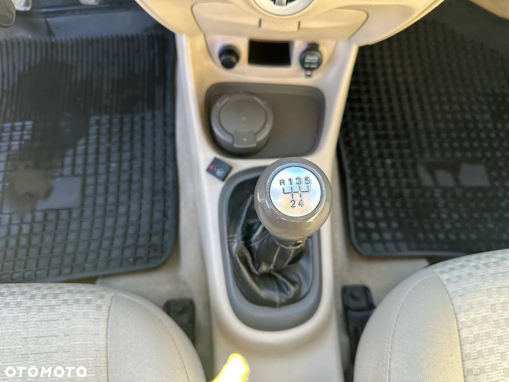 Hyundai Accent 1.4 Classic - 21