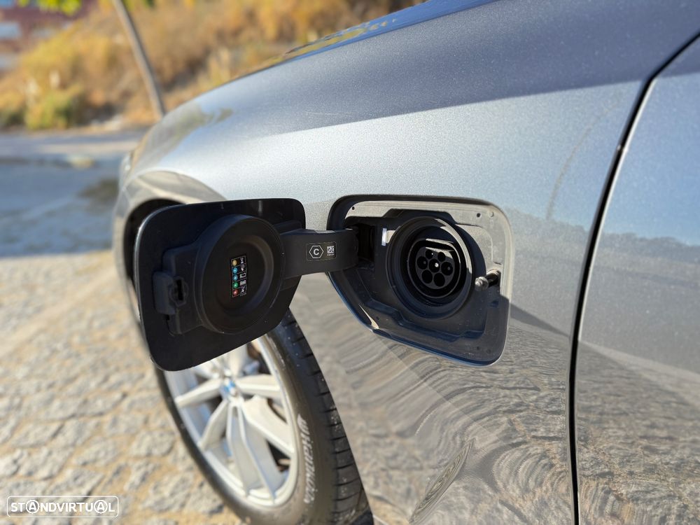 BMW 330 e Corporate Edition Auto - 14