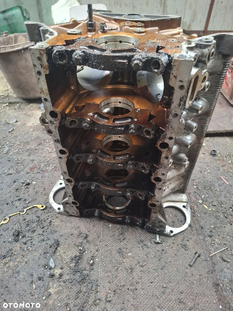 BMW E60 E65 4,4 V8  blok silnika na stolik - 2