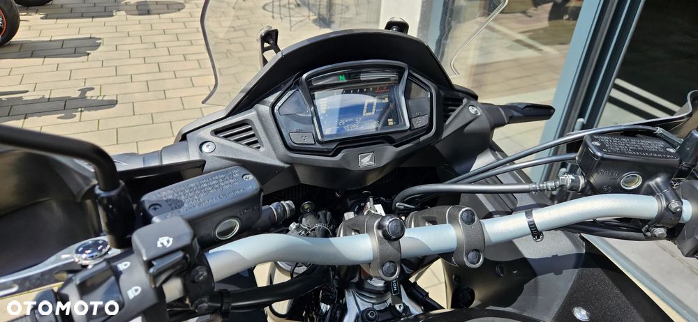 Honda VFR - 6