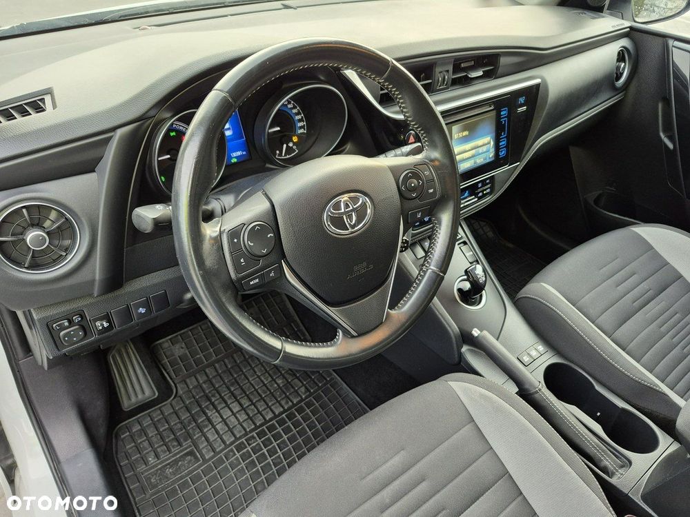 Toyota Auris - 8