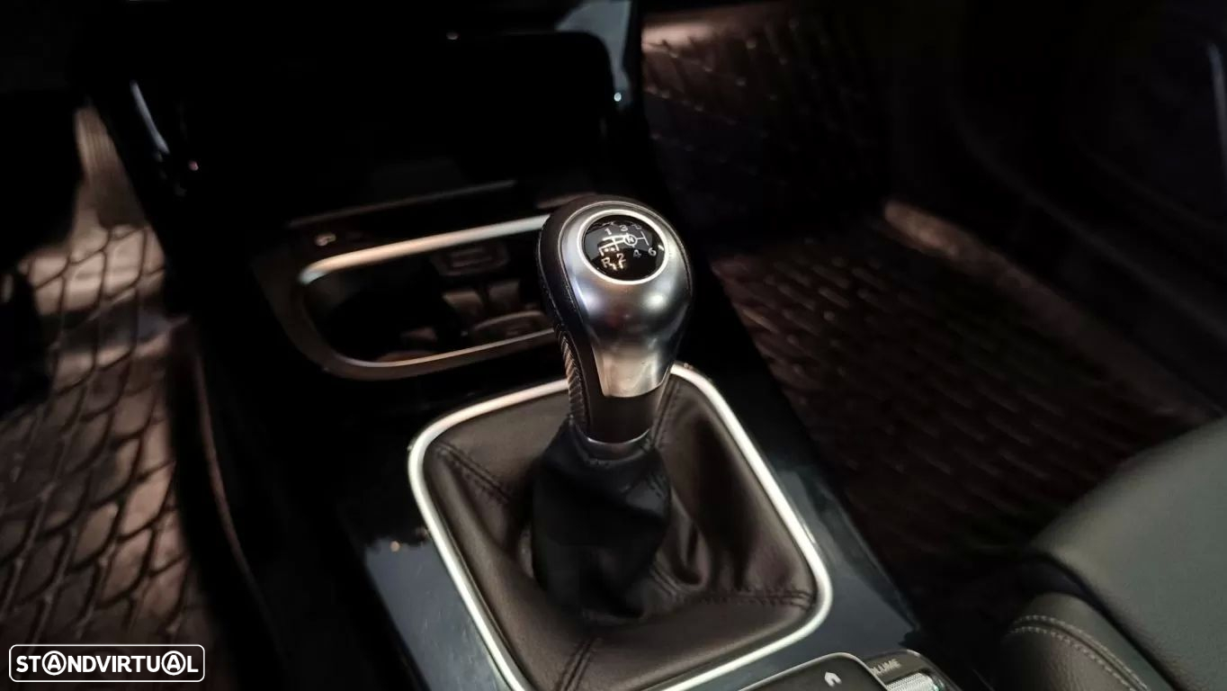 Mercedes-Benz CLA 180 - 37