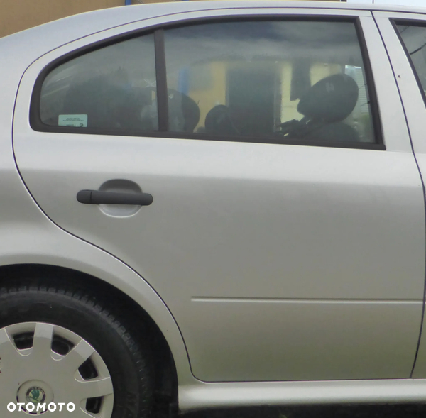 SKODA OCTAVIA I DRZWI TYŁ PRAWE 9102
