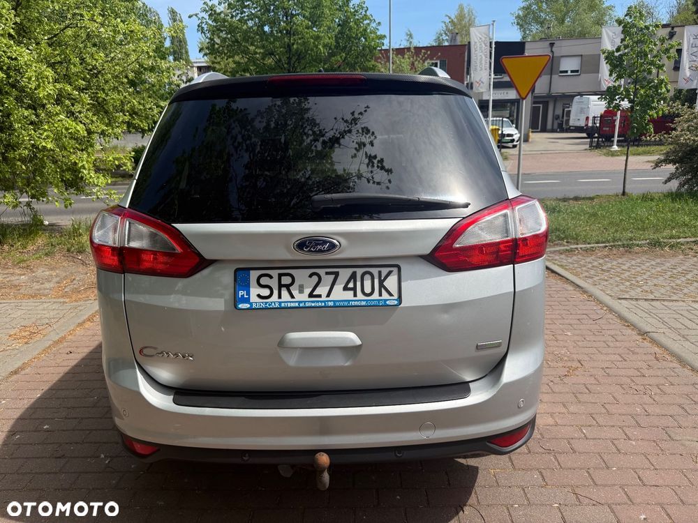 Ford Grand C-MAX - 11