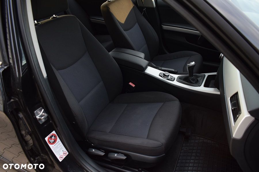 BMW Seria 3 318d DPF Edition Lifestyle - 12