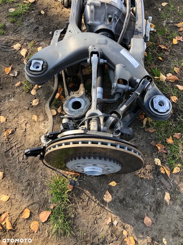 ZWROTNICA WAHACZ TYŁ LEWA LUB PRAWA STRONA  MERCEDES GLC 254 gwa!!! - 1