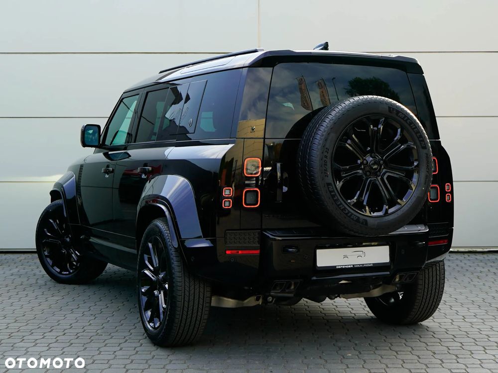 Land Rover Defender 4.4 P540 V8 Octa Black - 4
