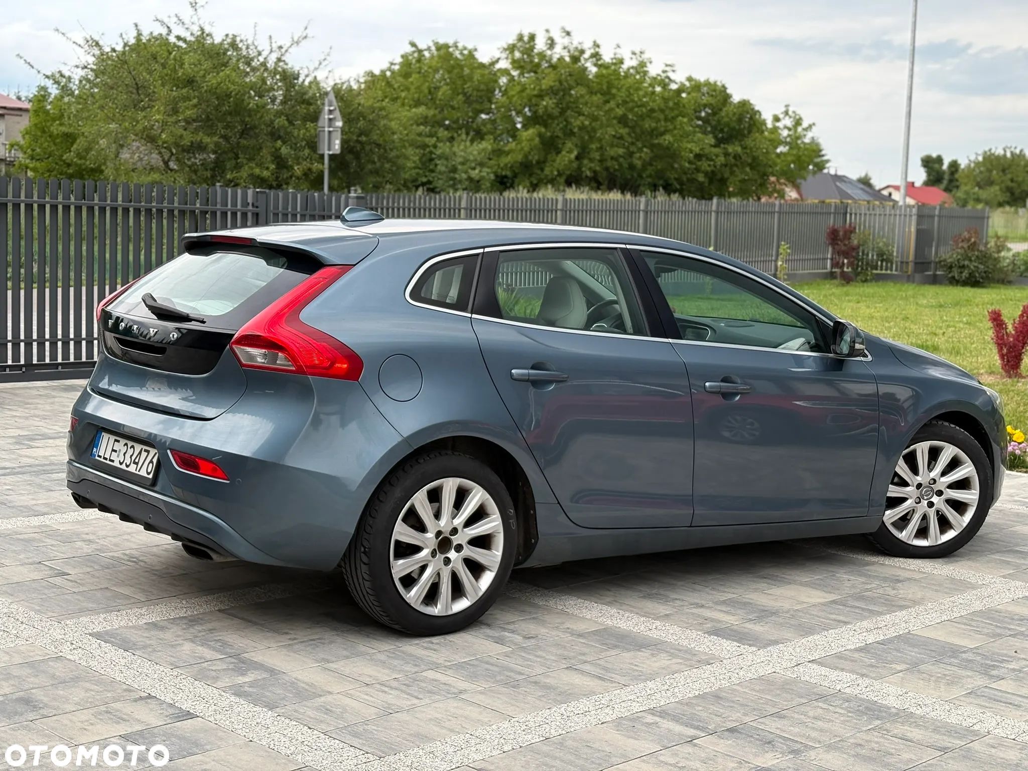 Volvo V40 D2 R Design - 1