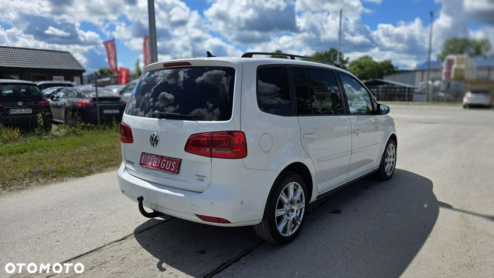 Volkswagen Touran - 9