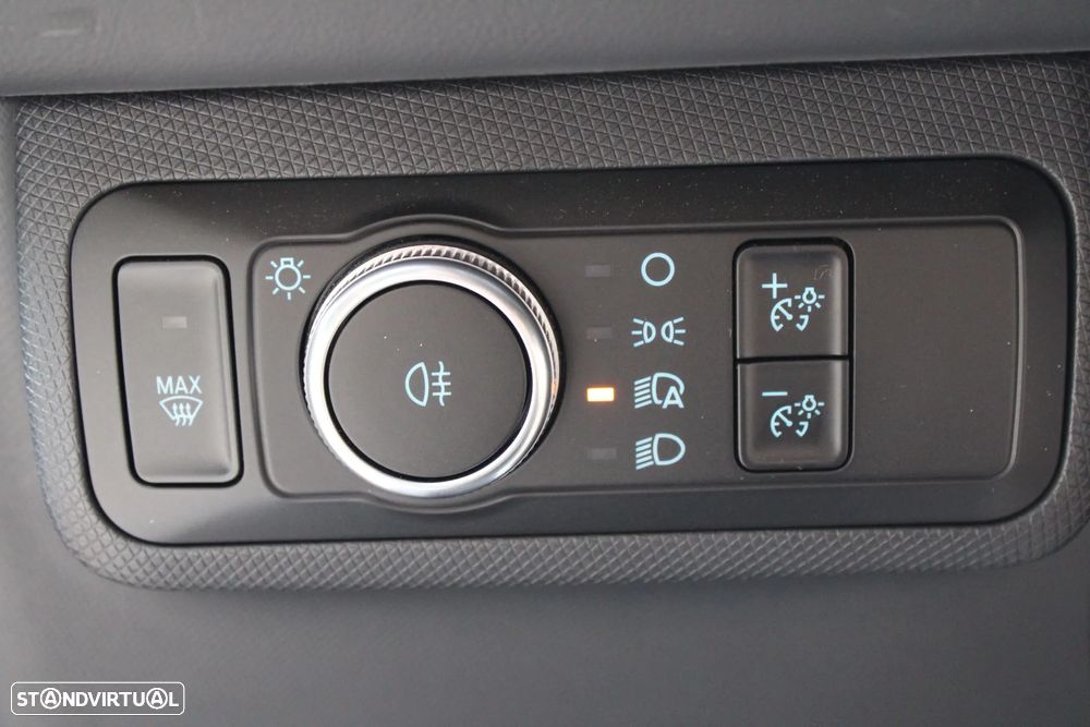 Ford Mustang Mach-E Alargada - 12