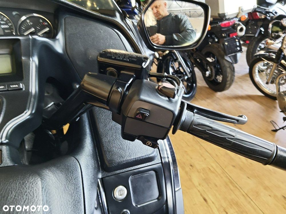 Honda GL - 12