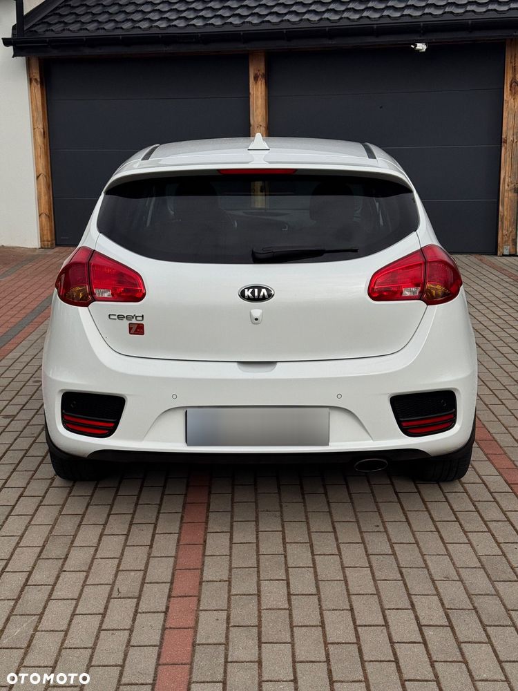 Kia Ceed - 6