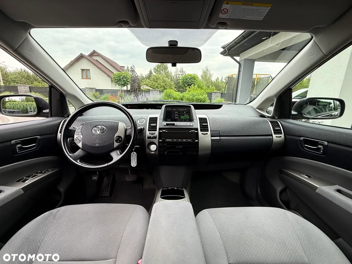 Toyota Prius (Hybrid) Sol - 20