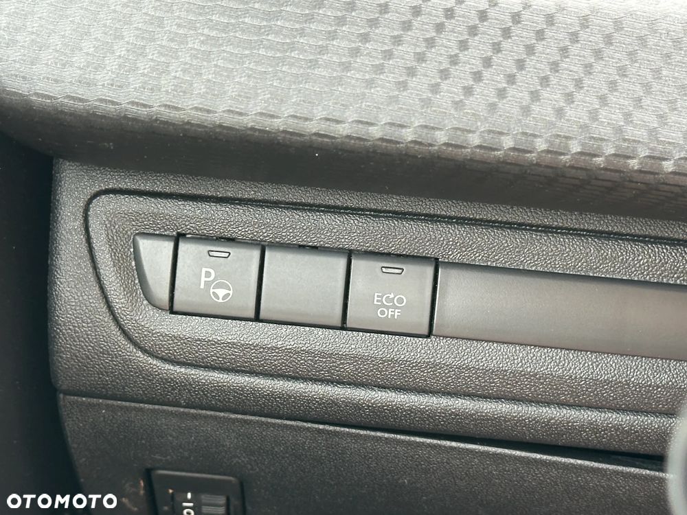 Peugeot 2008 1.2 Pure Tech Allure S&S - 25