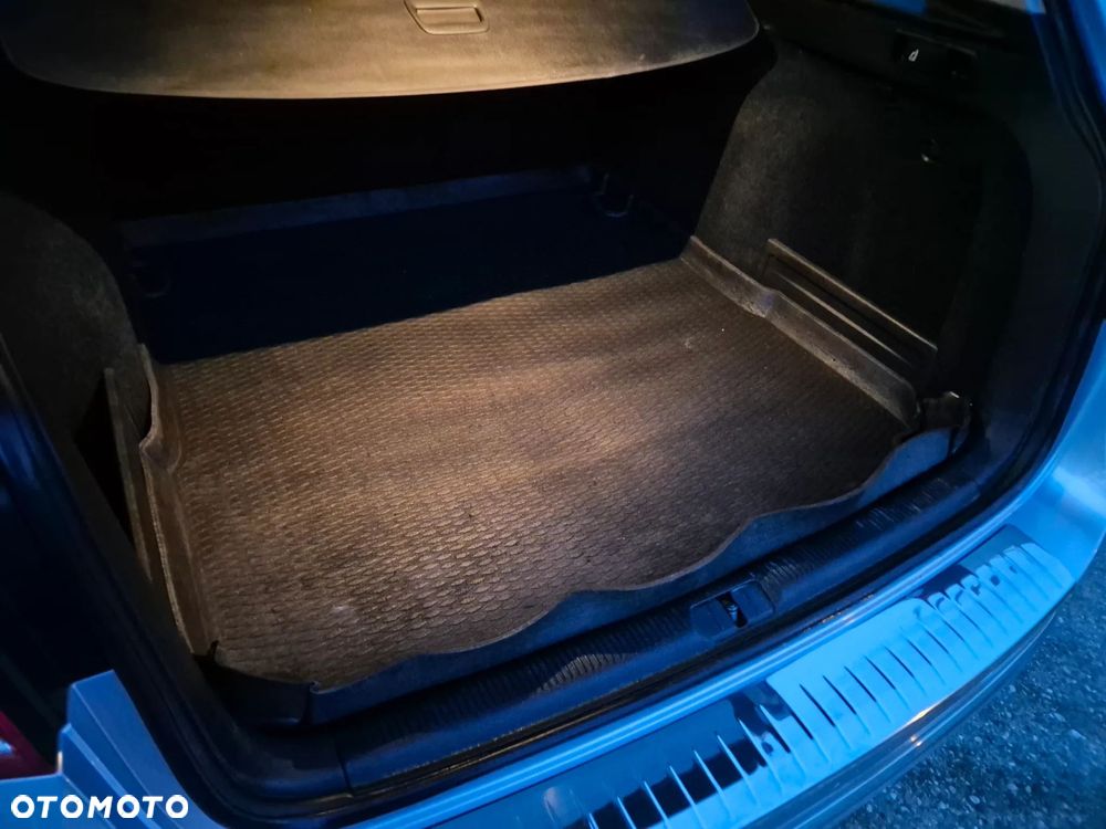 Volkswagen Passat - 6