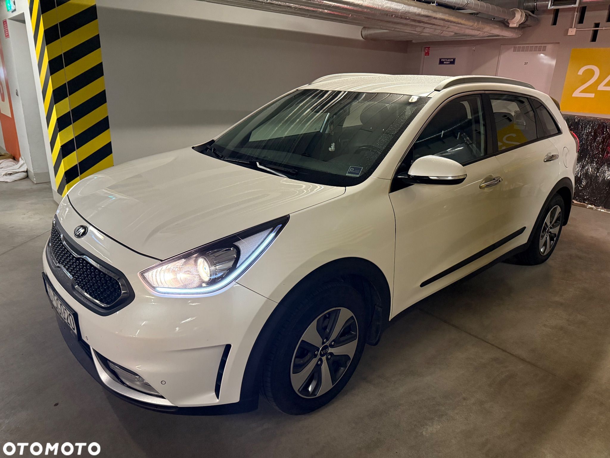 Kia Niro 1.6 GDI Hybrid L - 1