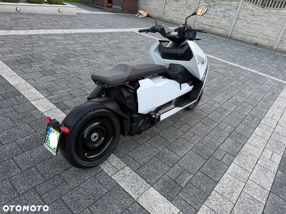 BMW CE 04 - 11