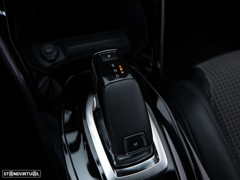 Peugeot 2008 1.5 BlueHDi GT EAT8 - 19