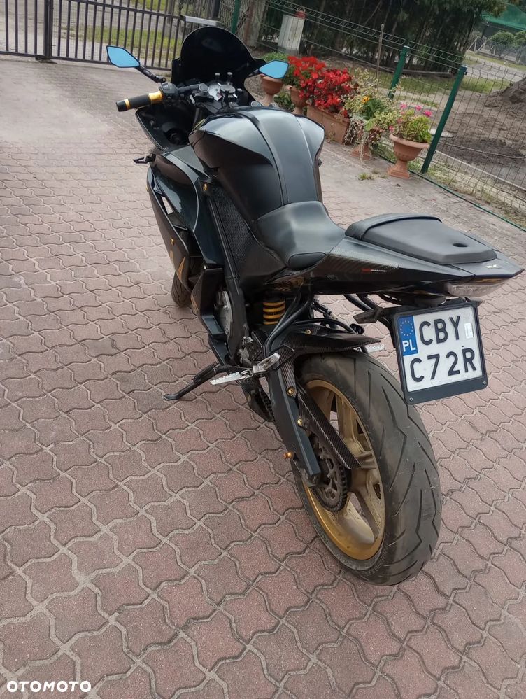 Yamaha YZF - 2