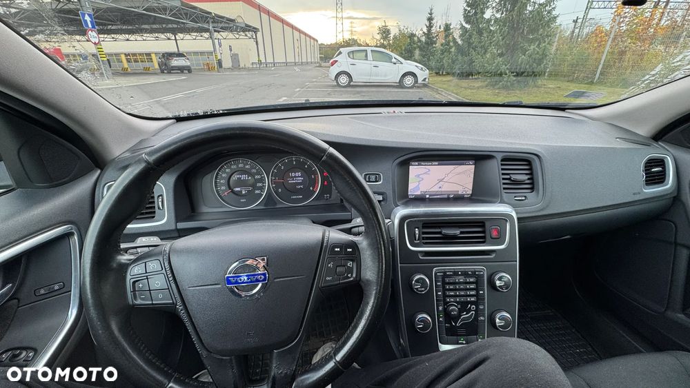 Volvo S60 D2 Momentum - 16