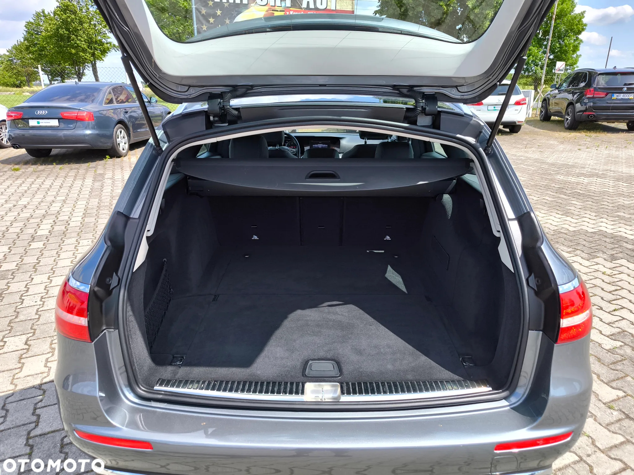 Mercedes-Benz Klasa E 200 d 9G-TRONIC - 13