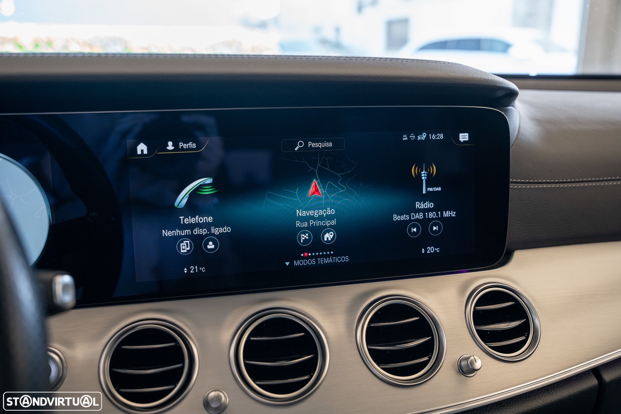 Mercedes-Benz E 300 de AMG Line 4Matic - 33