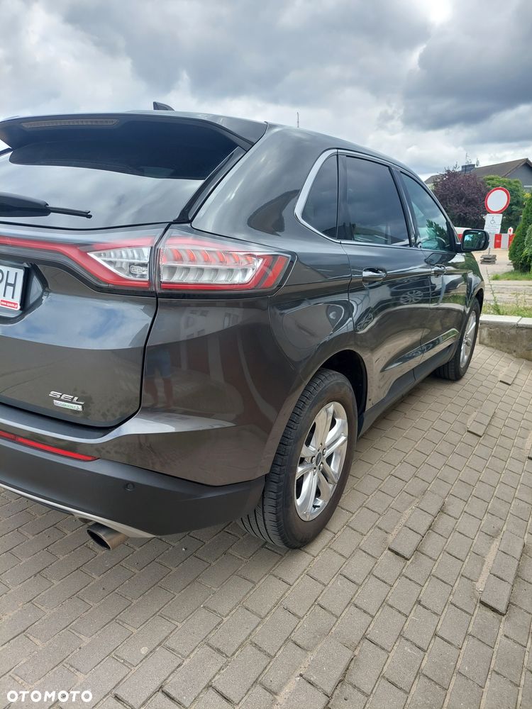Ford Edge - 8
