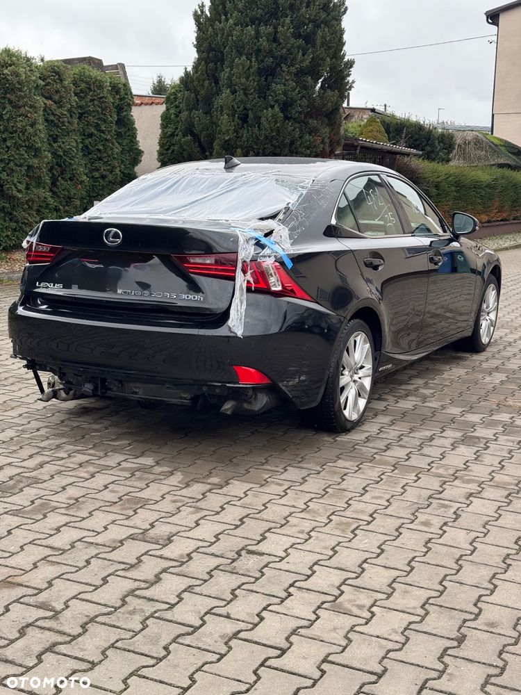 Lexus IS 300h Elegance - 6