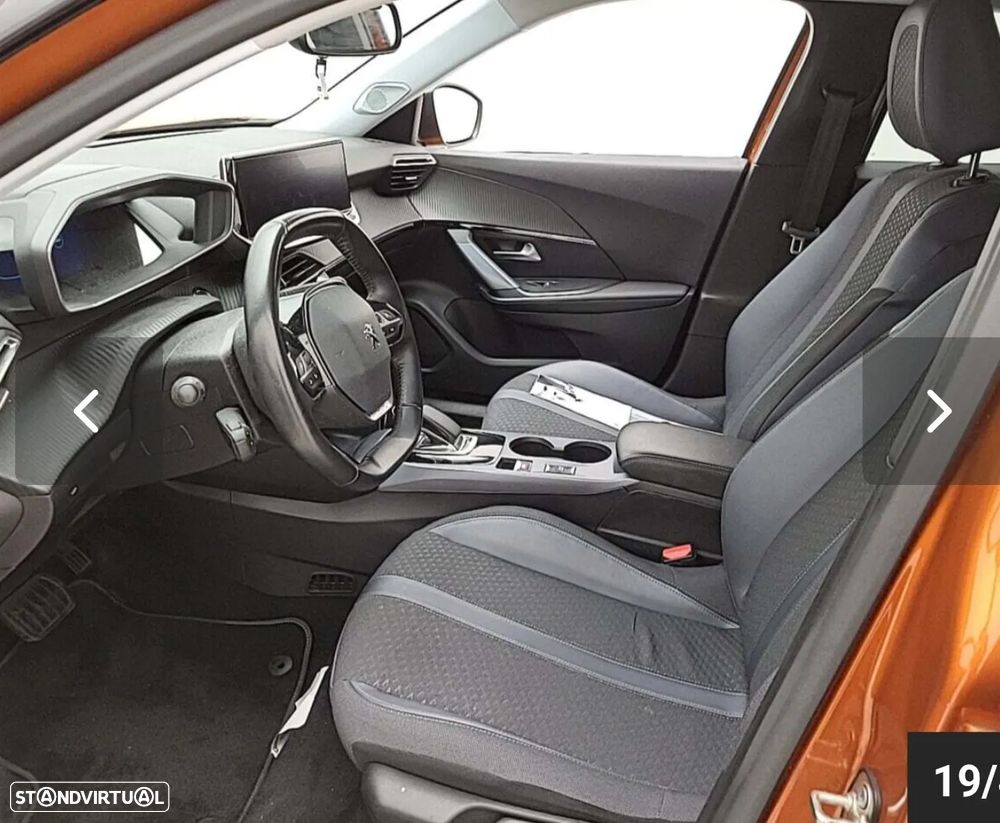 Peugeot e-2008 Allure - 6