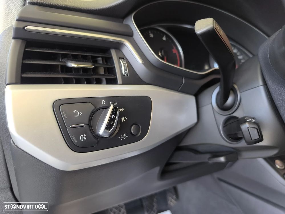 Audi A4 Avant 2.0 TDI Advance - 19
