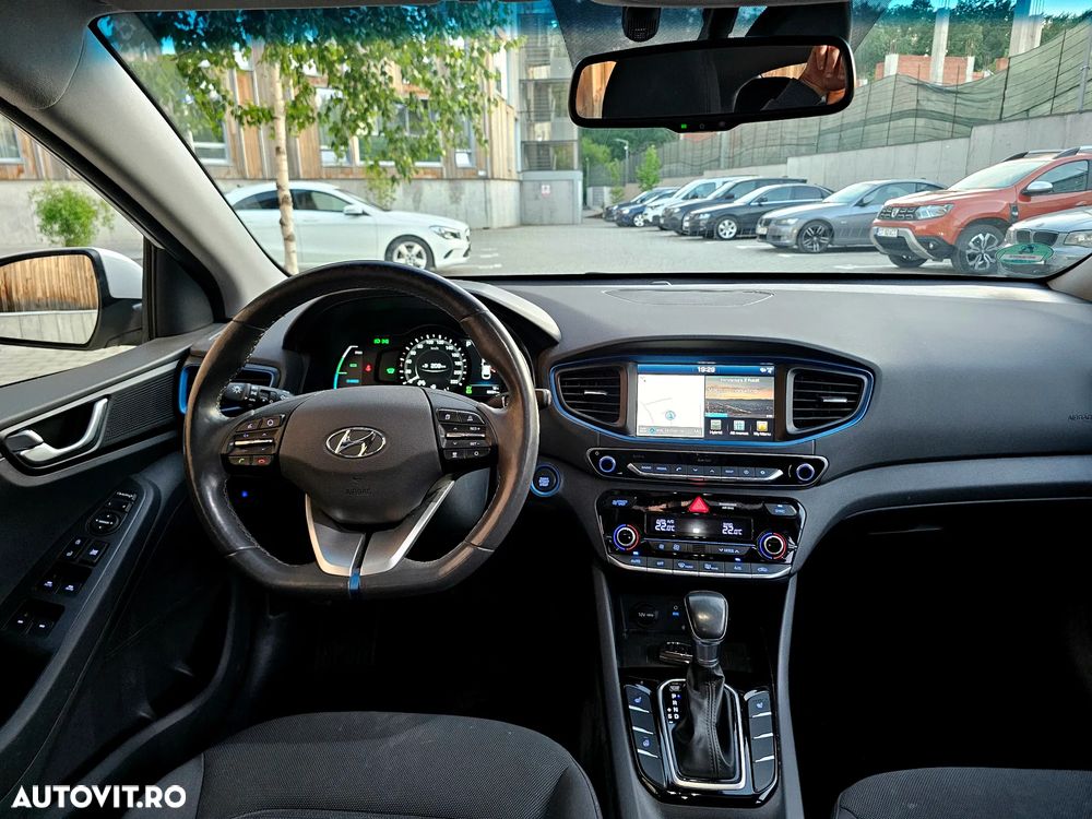 Hyundai IONIQ - 26