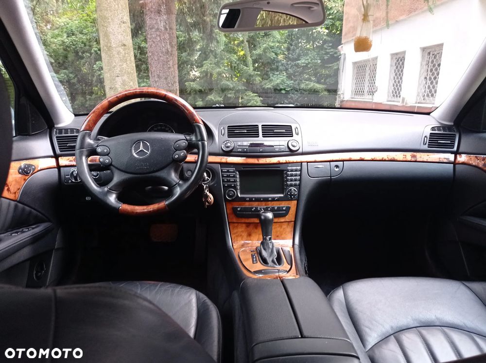 Mercedes-Benz Klasa E 320 CDI Elegance - 9