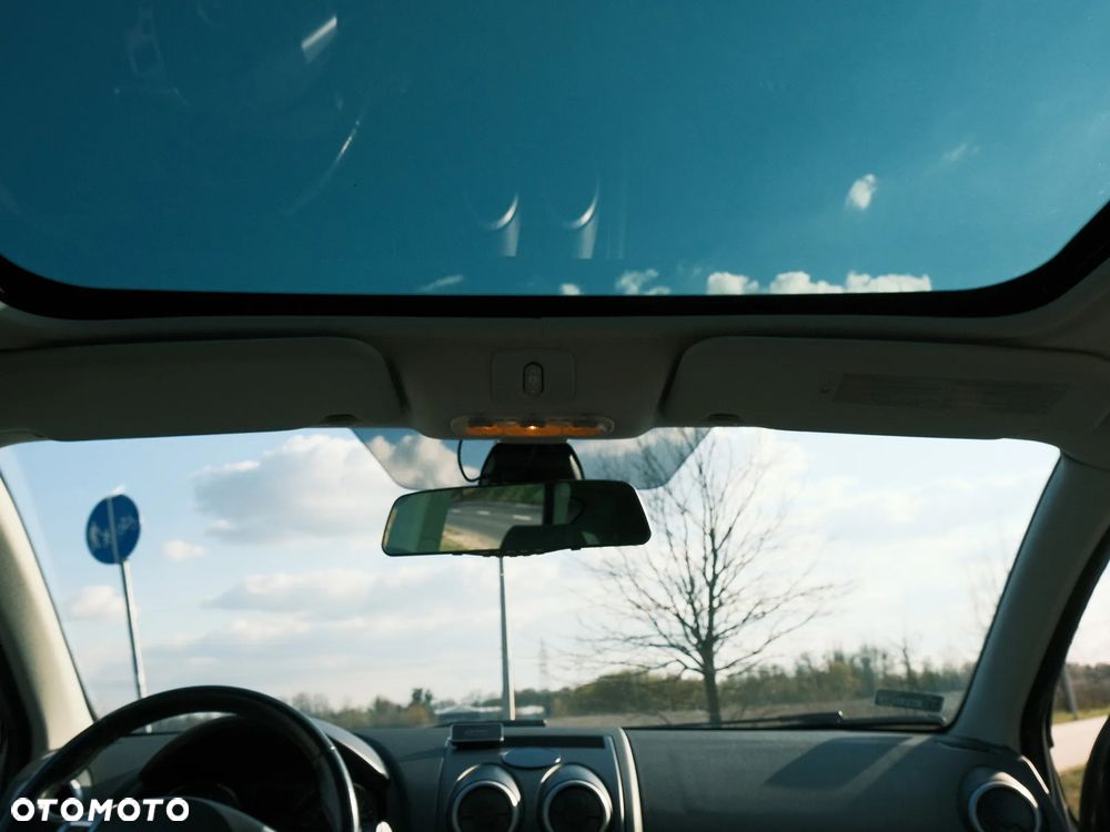 Nissan Qashqai 2.0 dCi 4x4 Tekna EU5 - 17