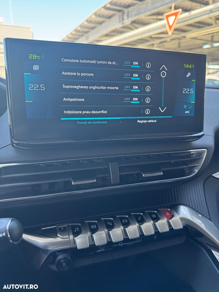 Peugeot 3008 Plug-In Hybrid 225 e-EAT8 Allure Pack - 25