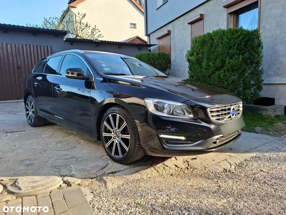Volvo V60 D6 AWD Plug-in Hybrid Summum - 6