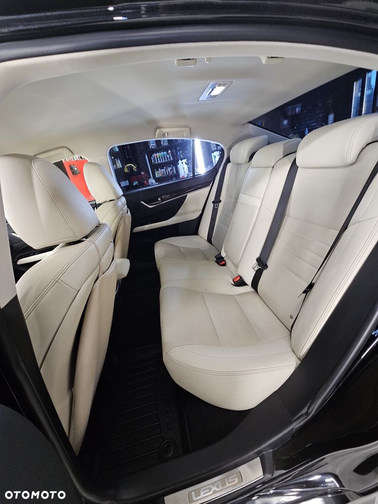 Lexus GS 200t / 300 Elegance - 18