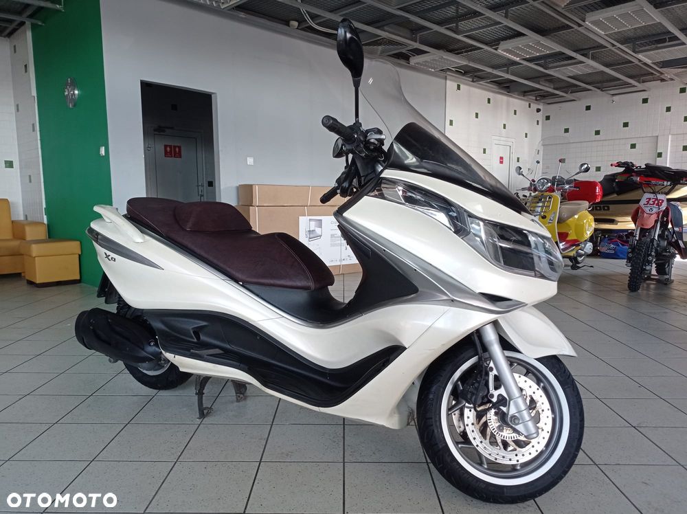Piaggio X10 - 1