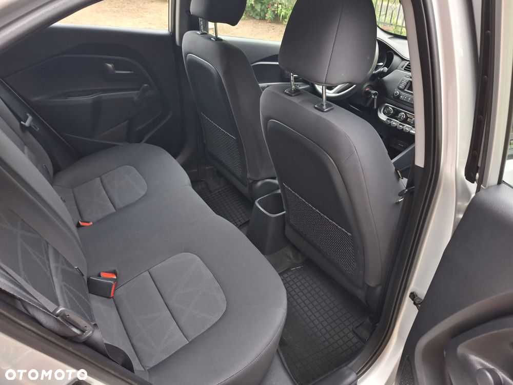Kia Rio 1.2 ISG Dream Team Edition - 17