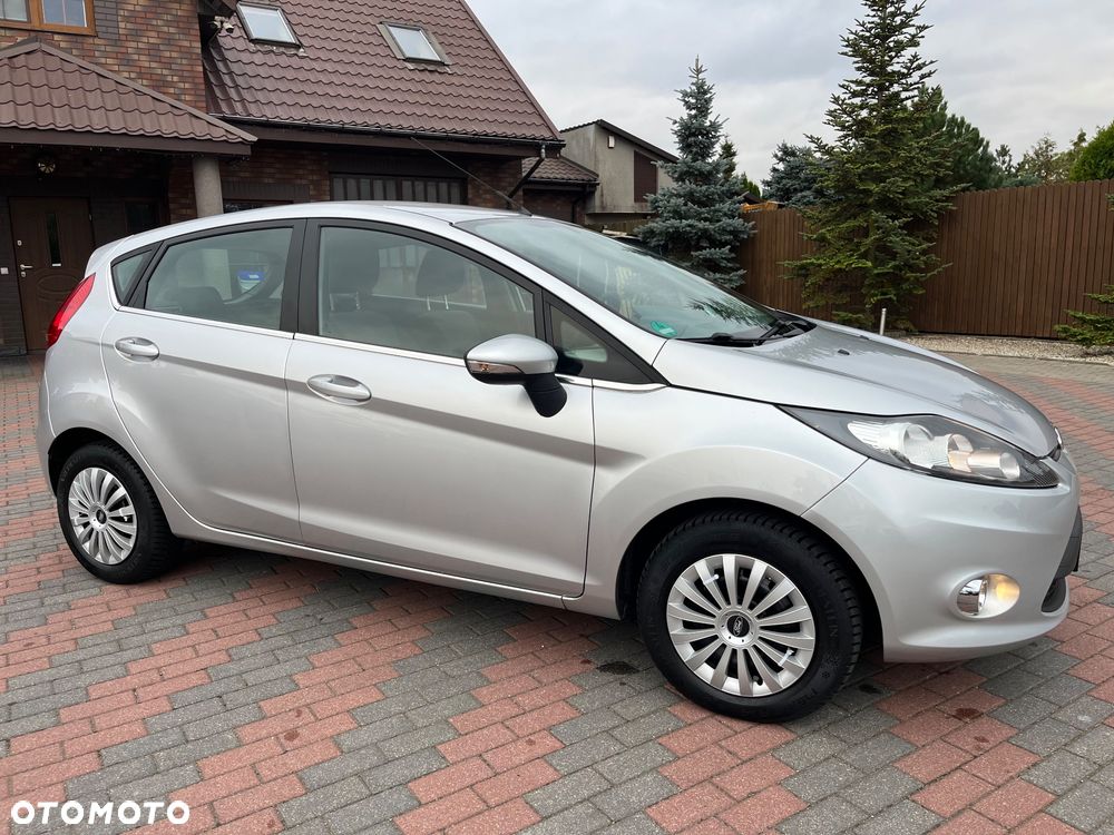Ford Fiesta 1.25 Celebration - 13