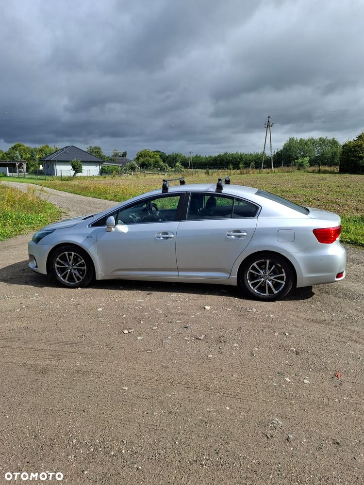 Toyota Avensis - 14