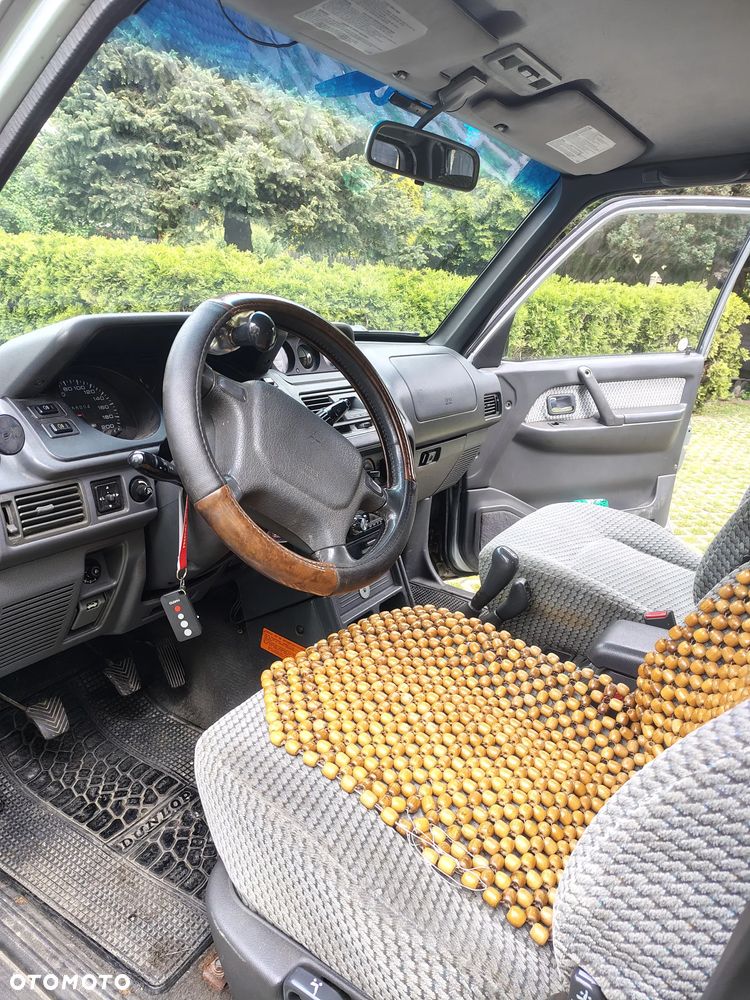 Mitsubishi Pajero - 4