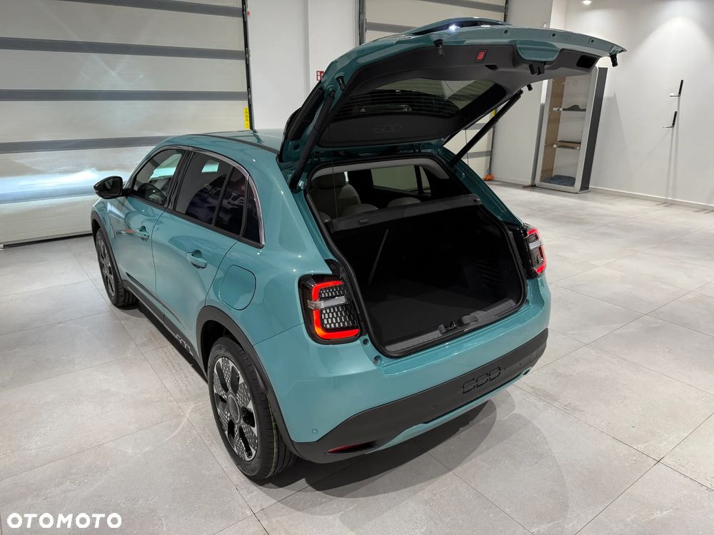 Fiat 600 1.2 Turbo La Prima eDCT - 6