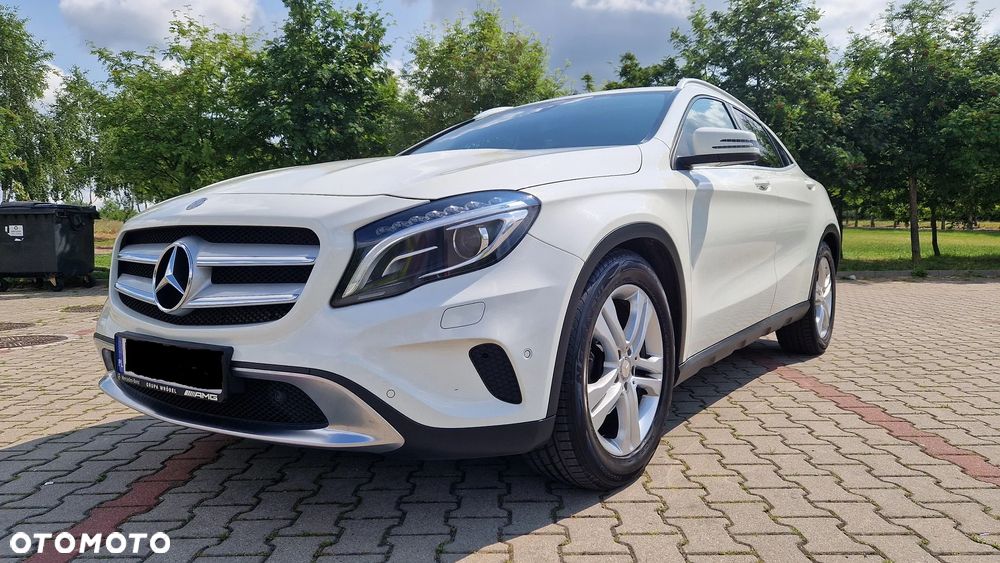 Mercedes-Benz GLA - 2