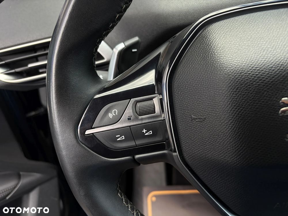 Peugeot 5008 1.6 PureTech Allure S&S EAT8 - 21