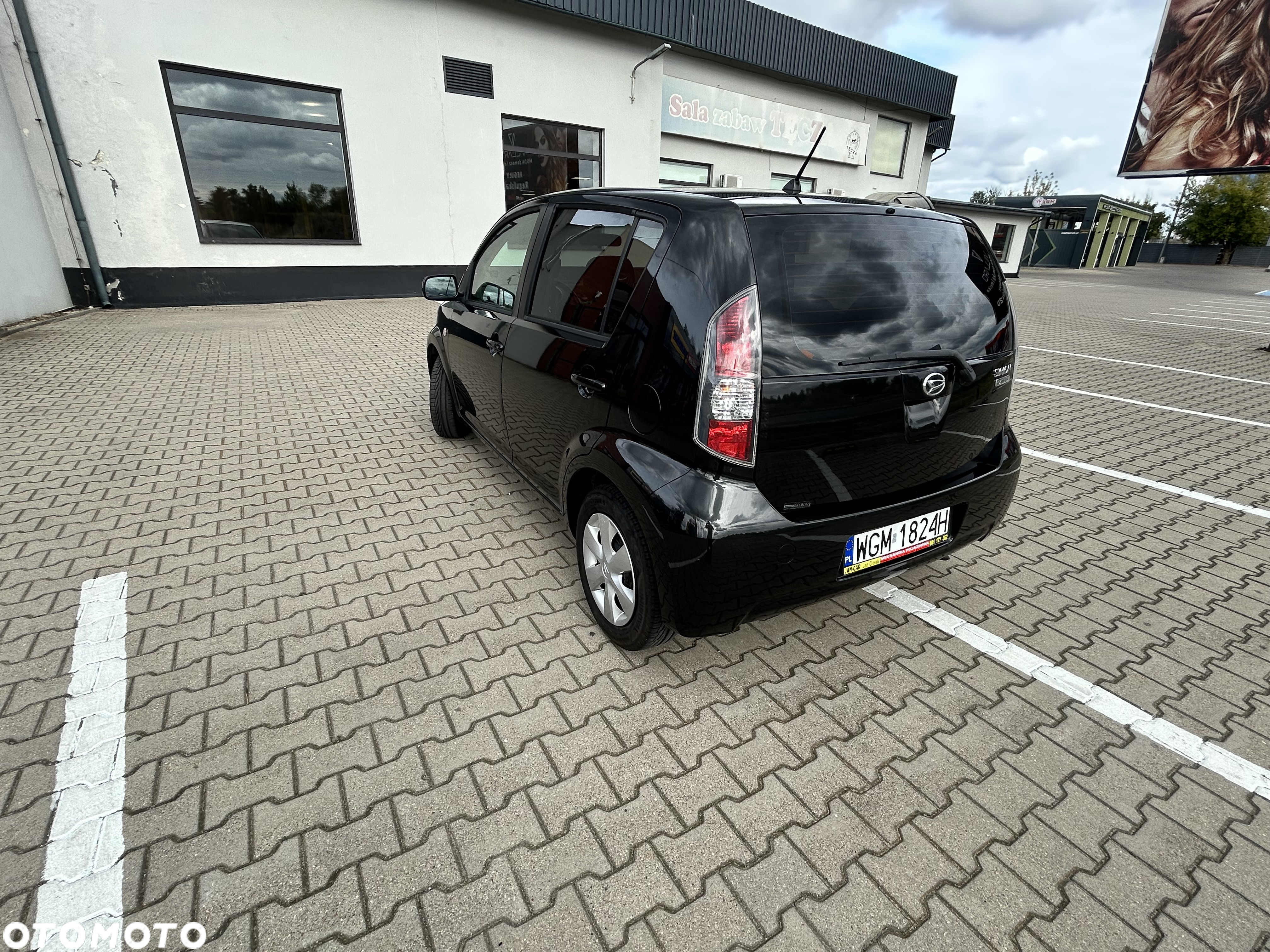 Daihatsu Sirion 1.0 - 10