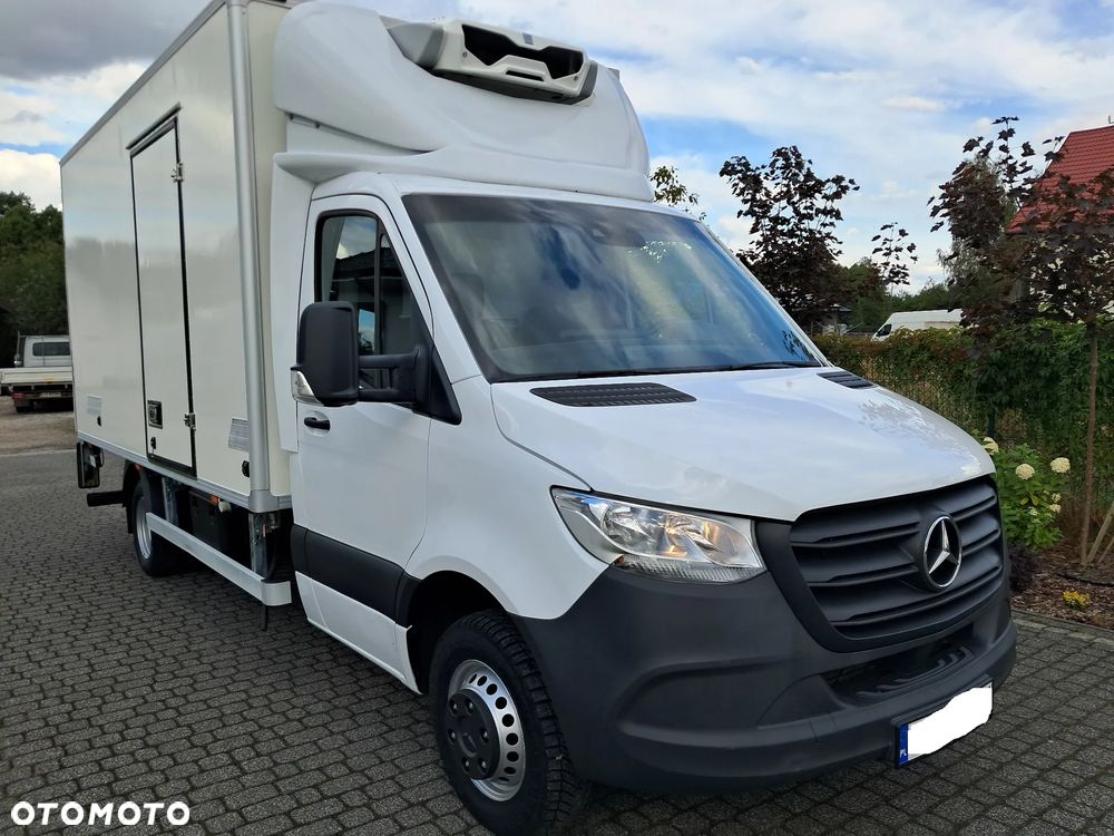 Mercedes-Benz SPRINTER 515 Chłodnia + Winda Salon Polska - 8