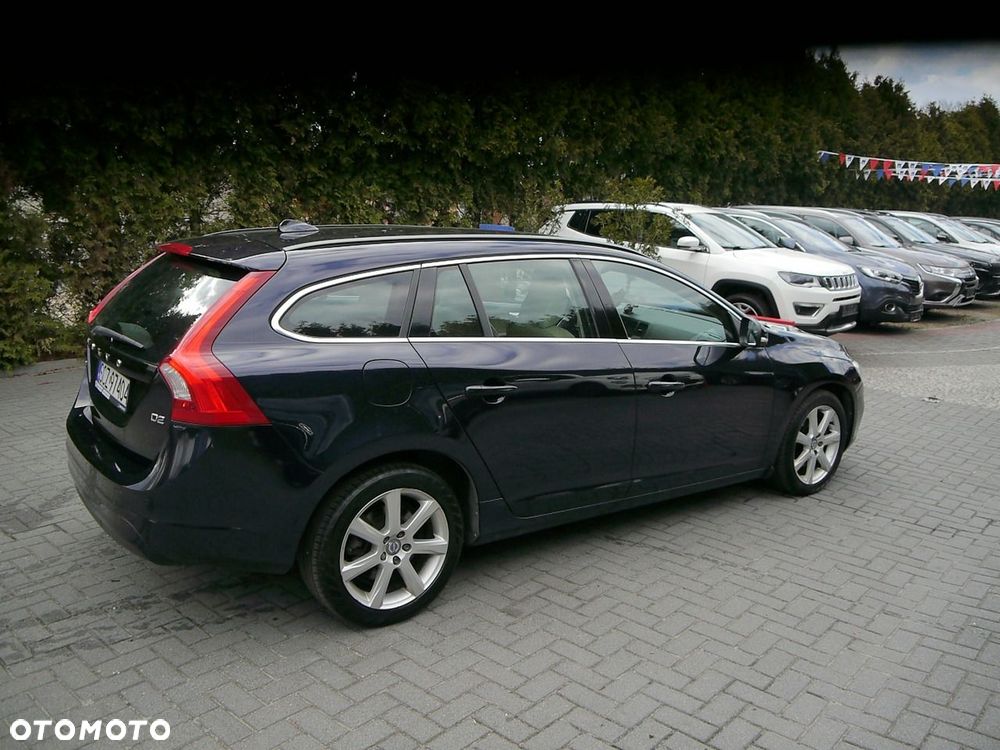 Volvo V60 D2 Drive-E Momentum - 12