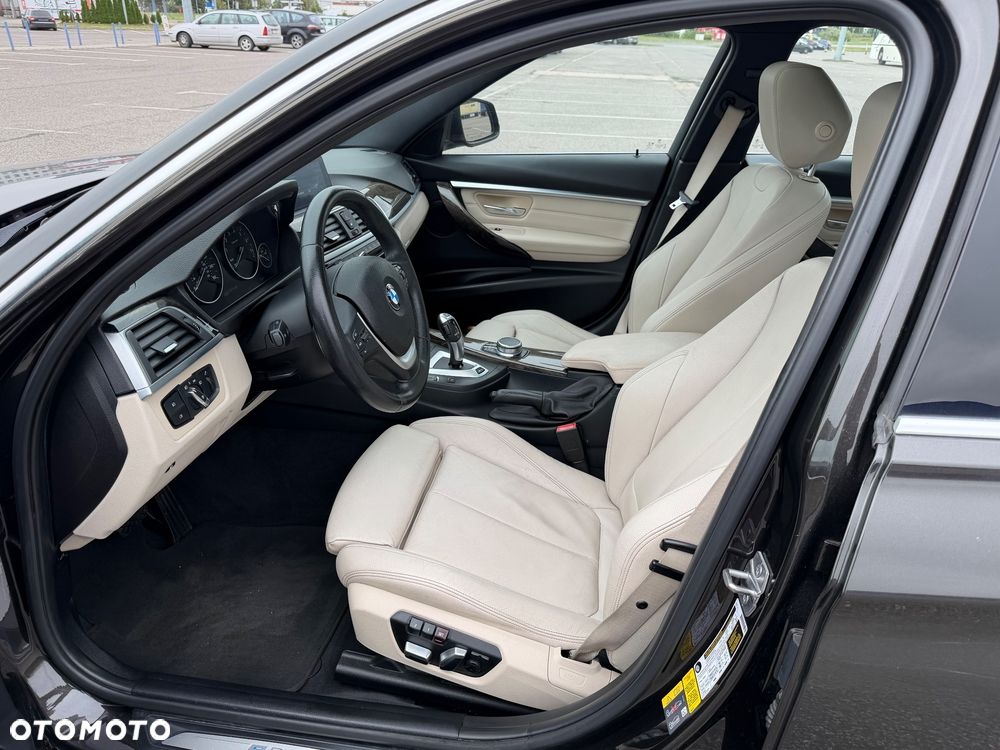 BMW Seria 3 330e iPerformance M Sport - 9